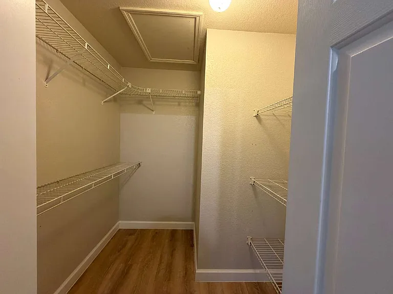 4847 Luther Ave — Photo 15