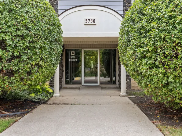 5730 Concord Ln APT 7, Clarendon Hills, IL 60514