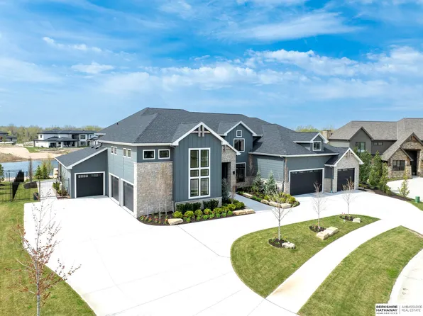 6312 N 293rd Cir, Valley, NE 68064