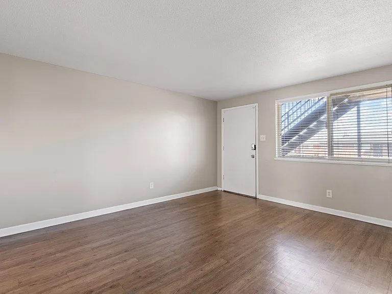 1101 Rosemary St — Photo 6