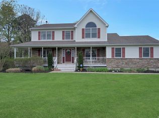152 Fairway Dr, Wading River, NY 11792