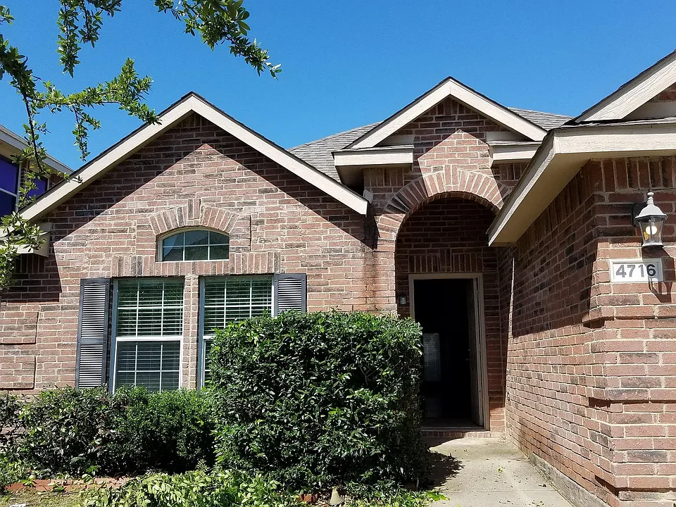 4716 Dogwood Dr