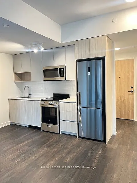2 bed, $2,100 — Photo 3