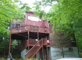 220 Bellingham Dr, Bushkill, PA 18324