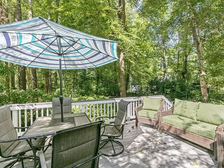 6221 Dresden Ln — Photo 17