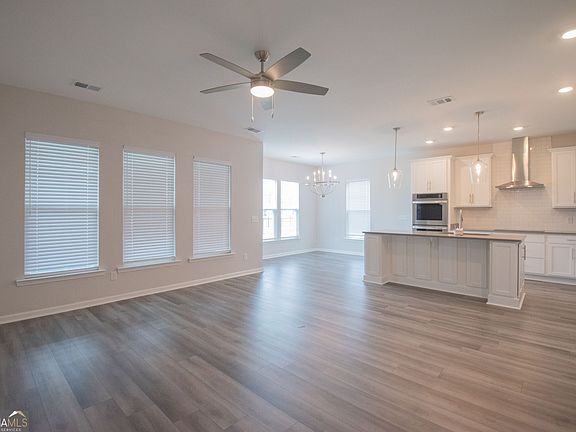 2nd image of 109 Pinehurst Rd