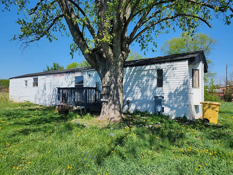 121 Connector Rd — Photo 1