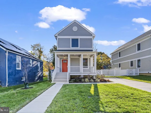 725 60th Pl, Capitol Heights, MD 20743