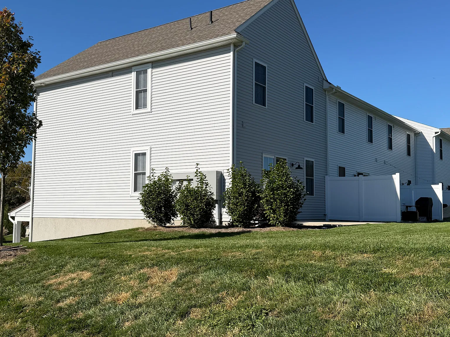 327 White Oak Rd — Photo 4