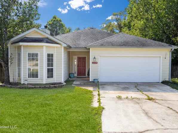 12128 Five Oaks Dr, Gulfport, MS 39503