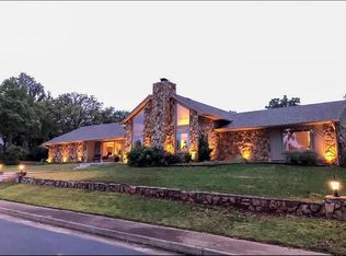 2005 S Woodland Rd, Edmond, OK 73013