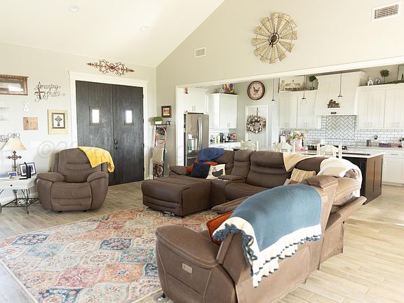 3rd image of 3843 County Road Hb
