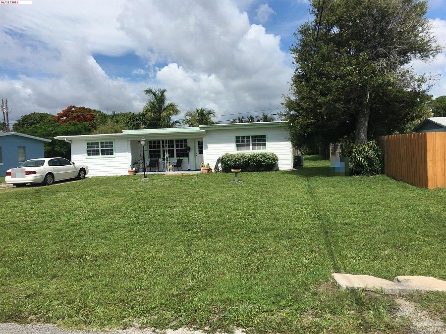 1st image of 3104 NE Canal Ave