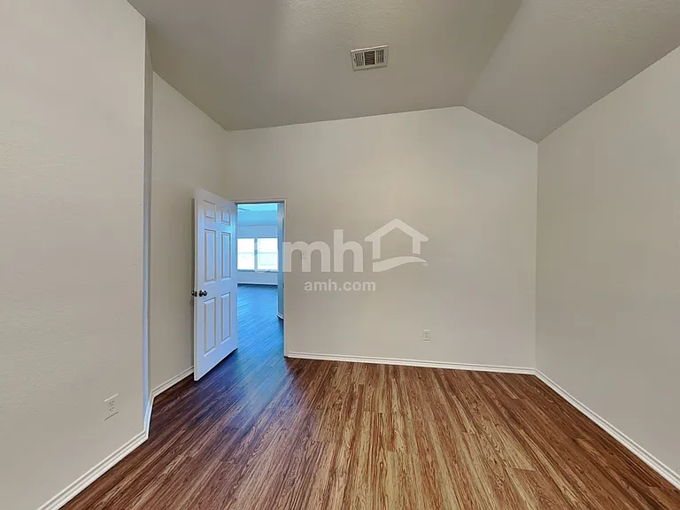 617 Bur Oak Dr — Photo 23
