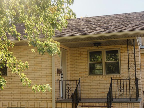 2nd image of 803 Mann Ave
