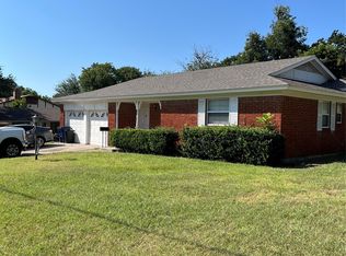 639 NW Renfro St, Burleson, TX 76028