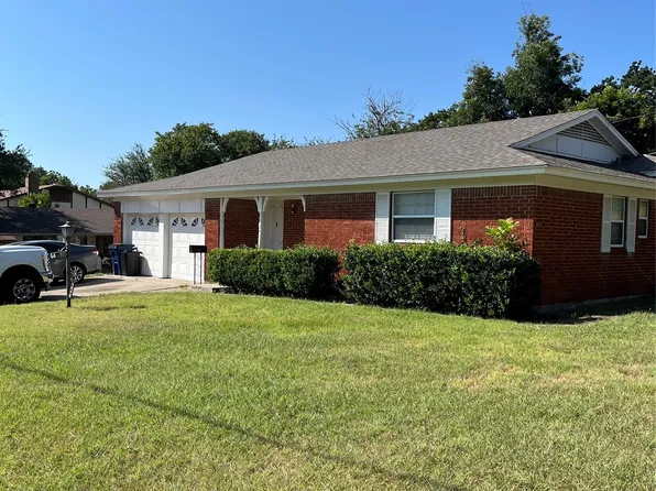 639 NW Renfro St, Burleson, TX 76028