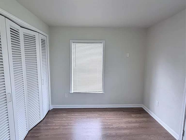208 Preston St — Photo 17
