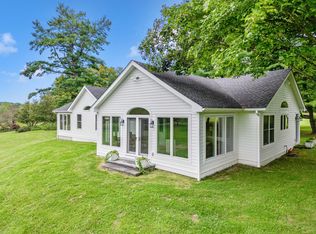 238 Pumpkin Ln, Clinton Corners, NY 12514