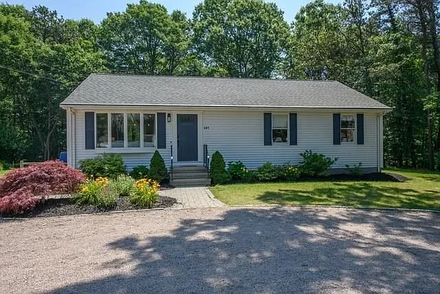 147 Hemlock Rd — Photo 7