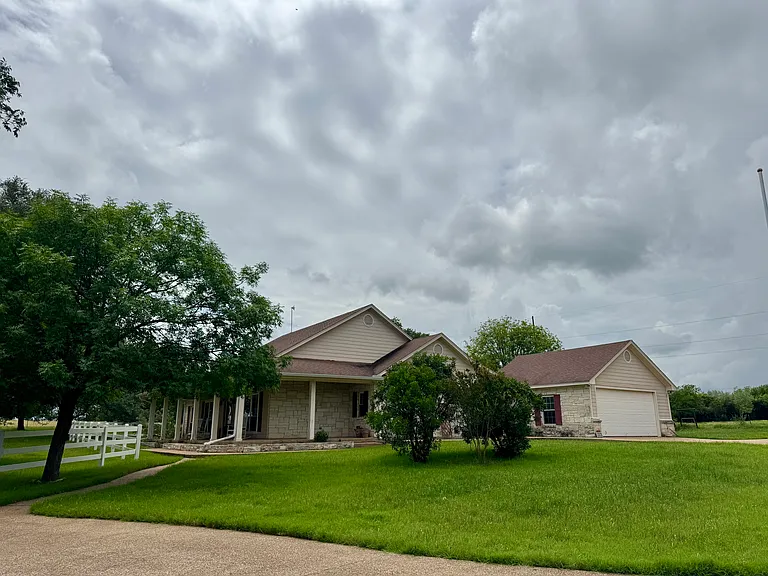 465 Austin Hines Dr — Photo 37