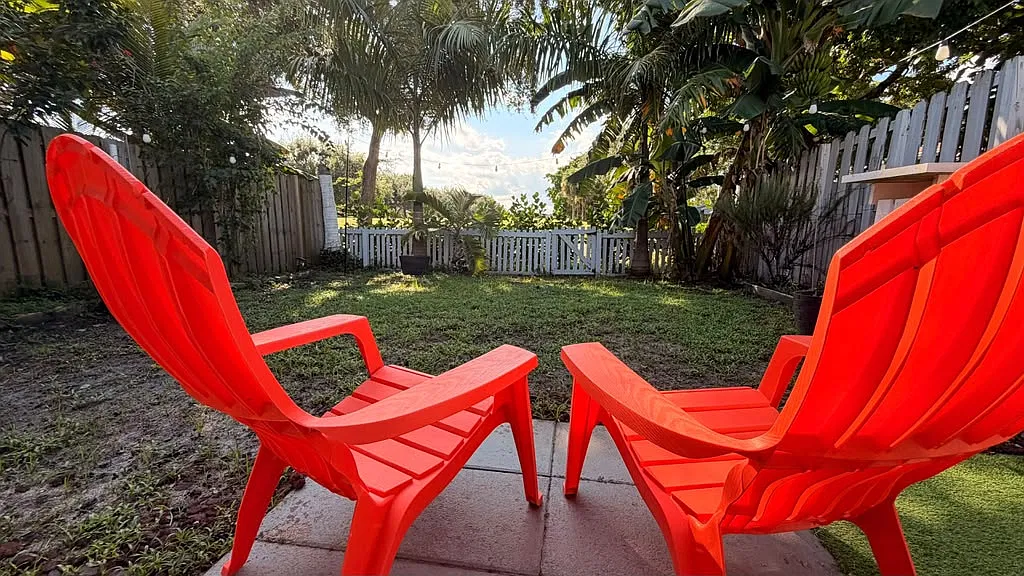 3 bed, 2.5 bath, 2062 sqft, $3,500 — Photo 2