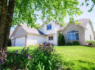 10766 Amherst Way, Inver Grove Heights, MN 55077