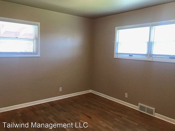 4th image of 2407 Terry Ave