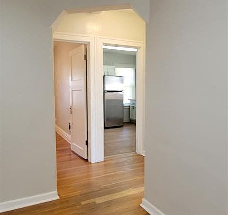 4th image of 6024 Wanda Ave
