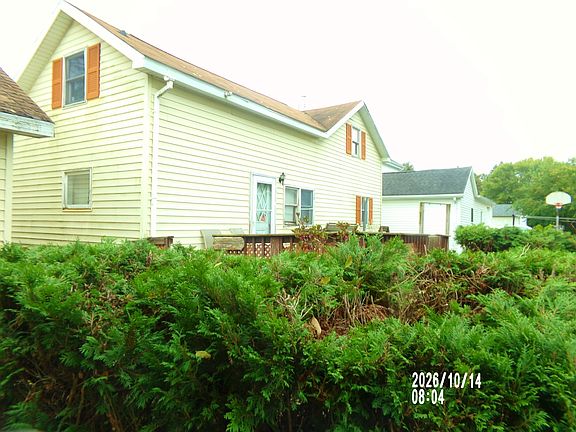 2nd image of 122 S Commercial Ave