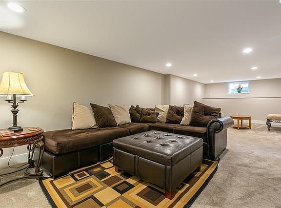 3rd image of 1302 Edith Ave
