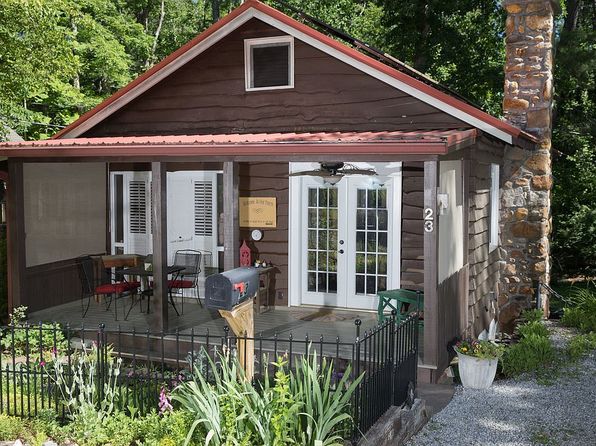 23 Leatherwood Ln