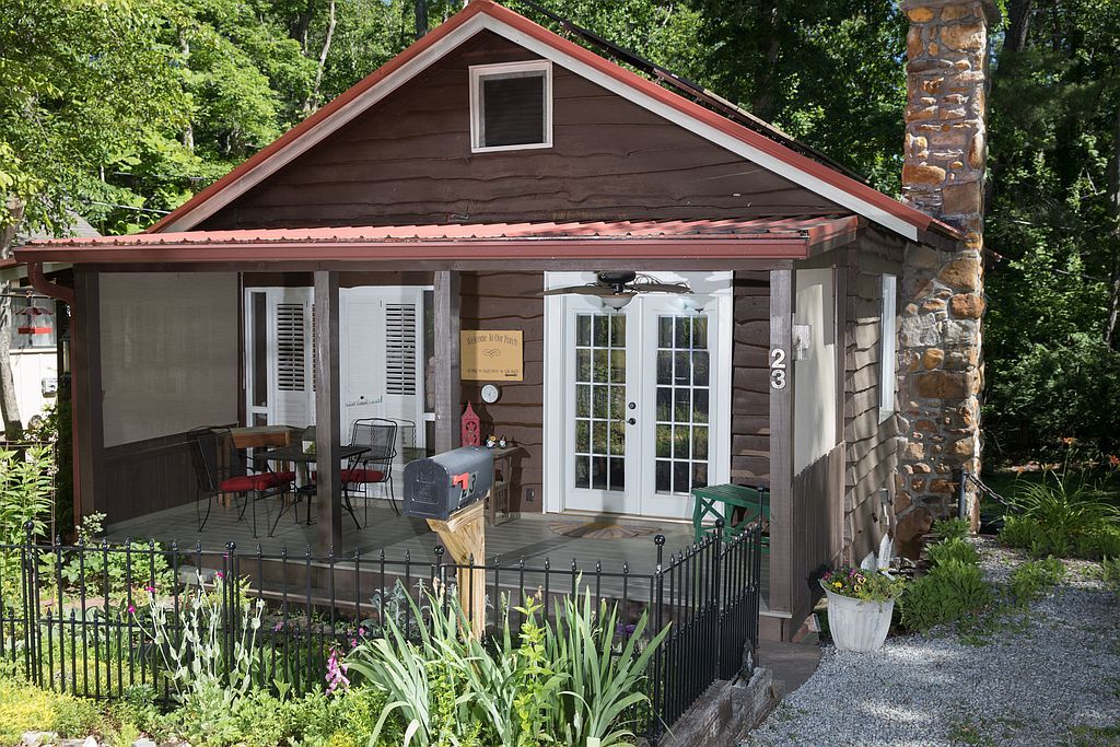 23 Leatherwood Ln - Property Image