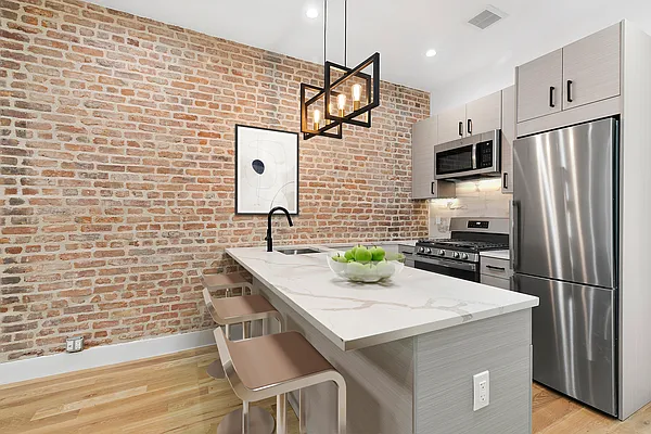 Rented by Compass | media 9