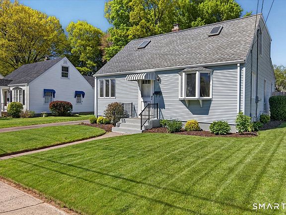 3rd image of 39 Westview Street