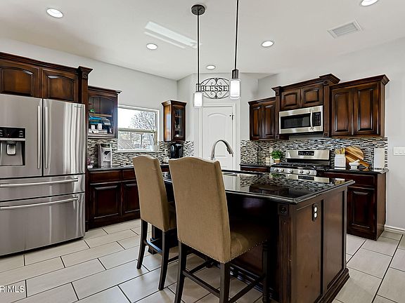 4th image of 266 Bridal Way