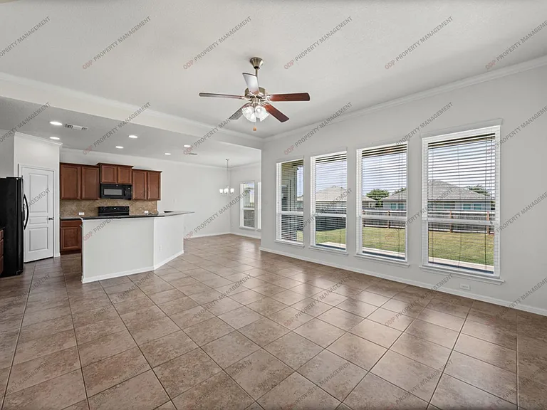 516 Cross Dr — Photo 9