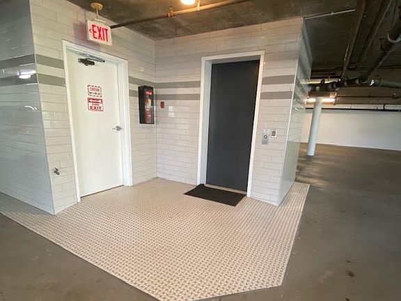 4th image of 4260 3rd Ave #108
