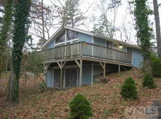 98 Timberlane Dr, Mashpee, MA 02649