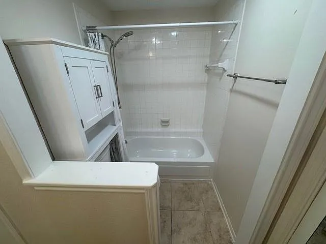 11711 Memorial Dr #563 — Photo 14