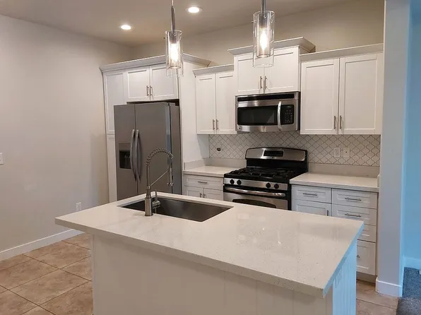 3693 W Lilac Heights Dr, South Jordan, UT 84095