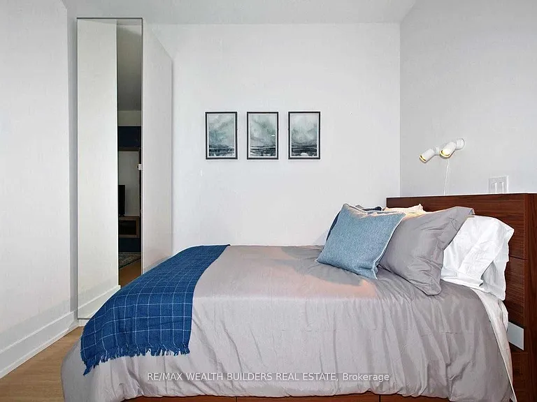 7 Grenville St #1108 — Photo 18