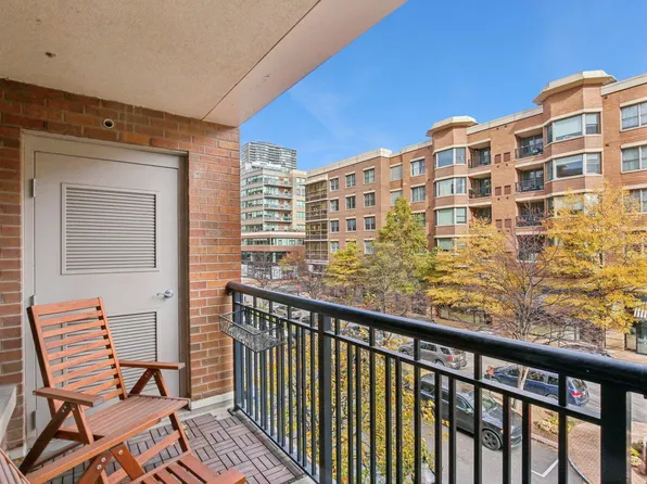 22 Avenue At Port Imperial image 33 of 34