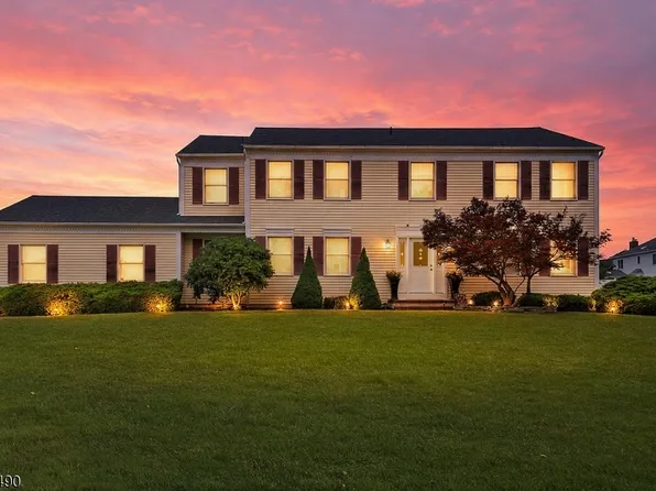 2 Daniel Dr, Hillsborough Twp., NJ 08844