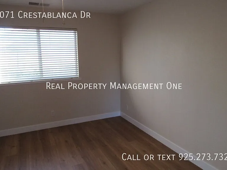 3071 Crestablanca Dr — Photo 38