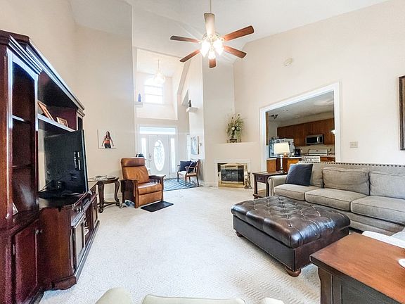 5th image of 533 Banbury Dr
