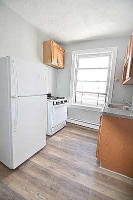 3rd image of 2723 Barnes Ave APT 6E