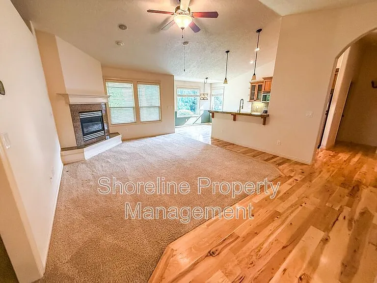 2328 E Satterfield St — Photo 6