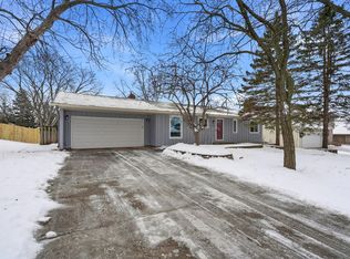 8605 Ivywood Ave S, Cottage Grove, MN 55016