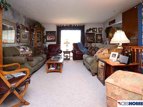 4th image of 823 Redwood Ln